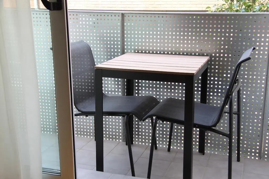 Apartaments Centre Figueres 0*, Figueres (Girona)