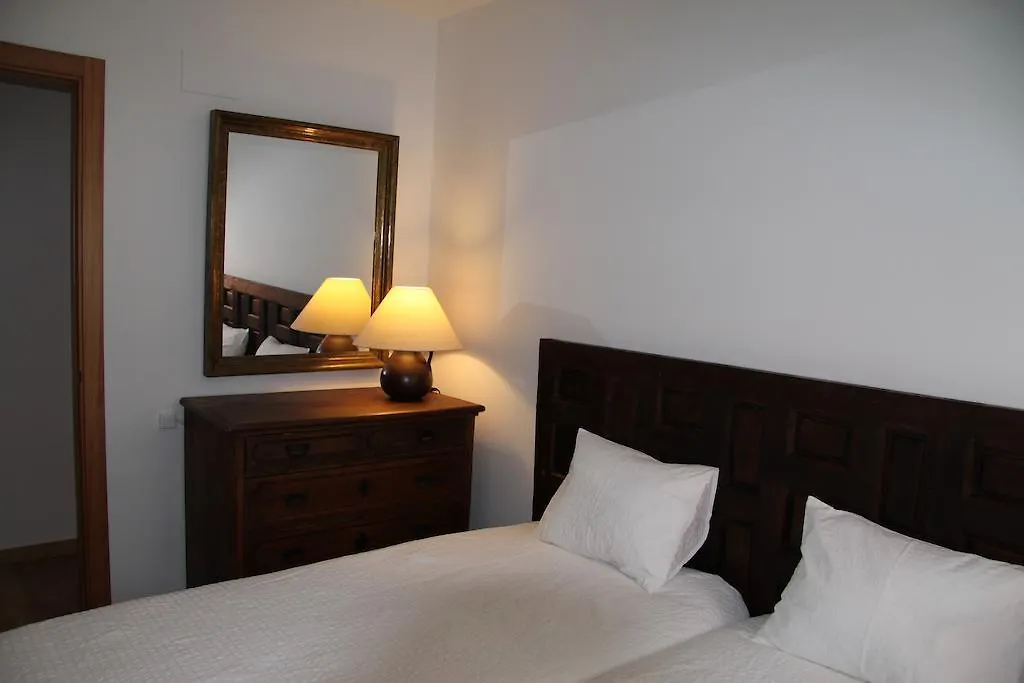 Apartaments Centre Figueres Apartment